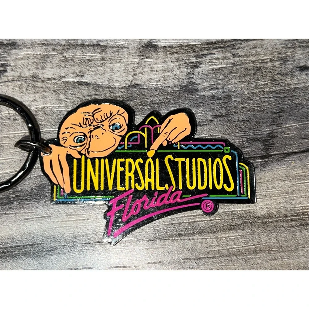 Vintage Universal Studios Florida E.T. Keychain Metal Extra Terrestrial‎